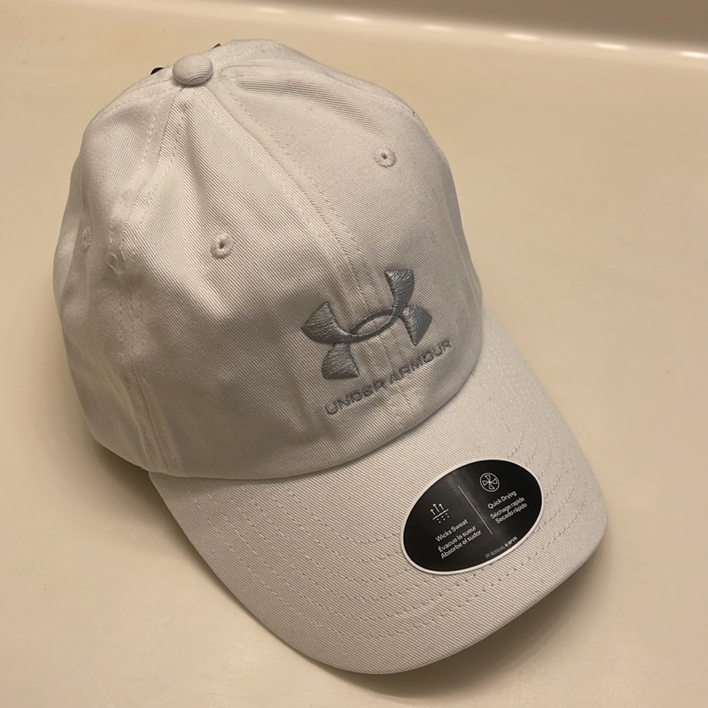 - Under Armour Women’s Cap Hat - Picture 3 of 10